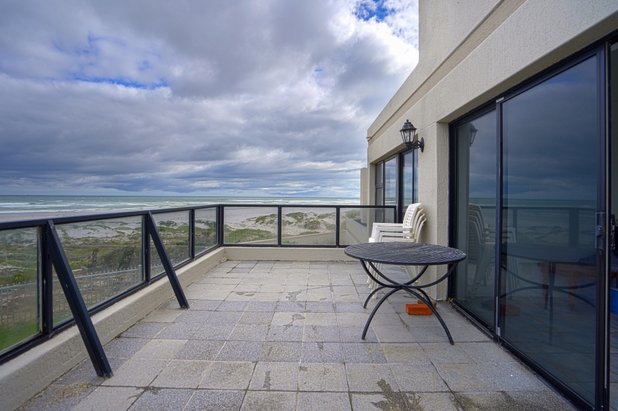 Commercial Property for Sale in Van Riebeeckstrand Western Cape